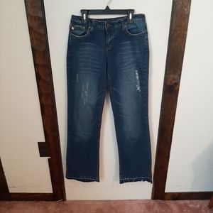 Women's Younique Bootcut Blue Jeans 7. Buttfly detailing on the butt.